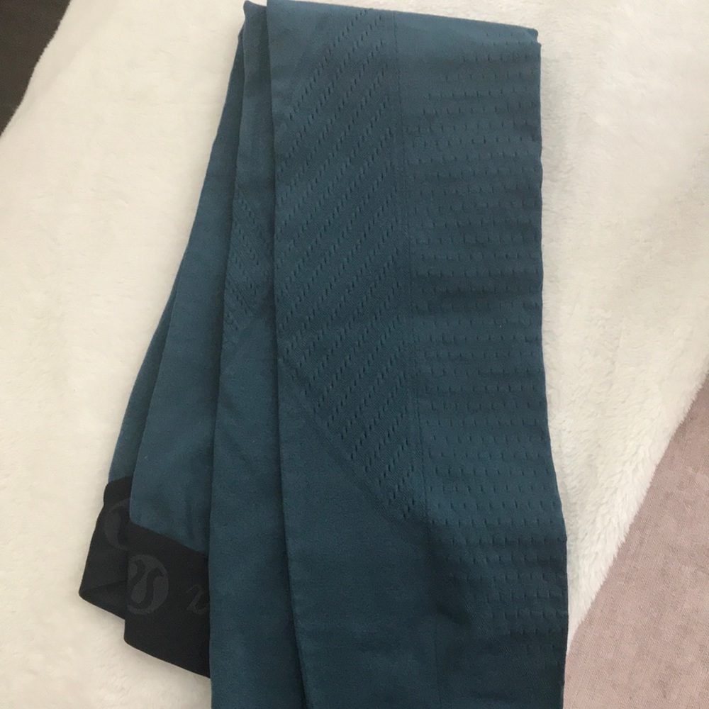 Lululemon greyish green skinny yoga leggings